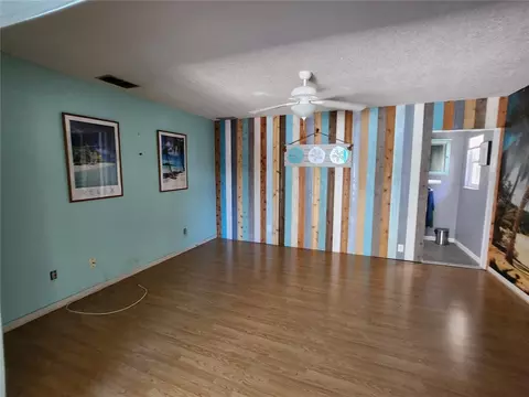 Living - 25 Emerald Dr, Ocala, FL 34472 photo 13 of 14