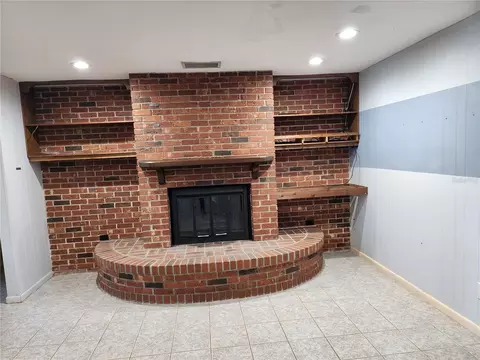 Living - 25 Emerald Dr, Ocala, FL 34472 photo 10 of 14