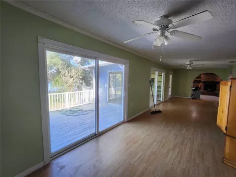 Living - 25 Emerald Dr, Ocala, FL 34472 photo 5 of 14