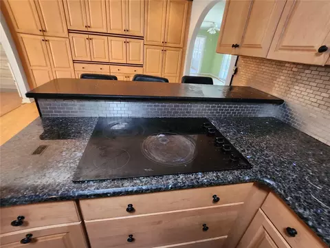 Kitchen - 25 Emerald Dr, Ocala, FL 34472 photo 3 of 4