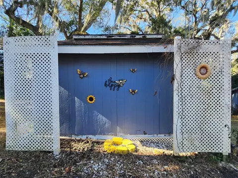Exterior - 25 Emerald Dr, Ocala, FL 34472 photo 23 of 27