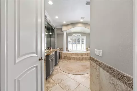 Bath - 9389 SW 14th Ave, Ocala, FL 34476 photo 2 of 6