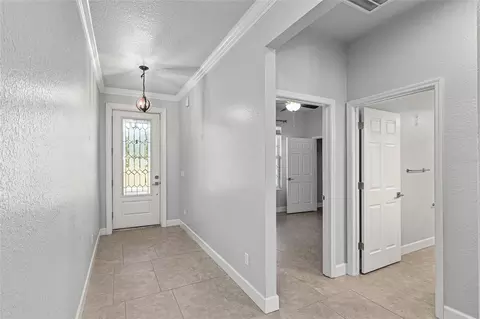 Entry Way - 4765 SE 25th Loop, Ocala, FL 34480 photo 3 of 8