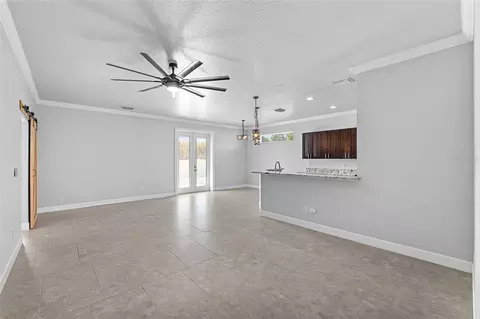 Living - 4765 SE 25th Loop, Ocala, FL 34480 photo 3 of 9