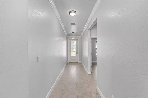 Entry Way - 4765 SE 25th Loop, Ocala, FL 34480 photo 4 of 8
