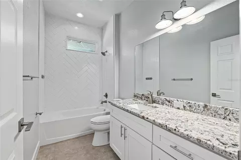 Bath - 4765 SE 25th Loop, Ocala, FL 34480 photo 5 of 6