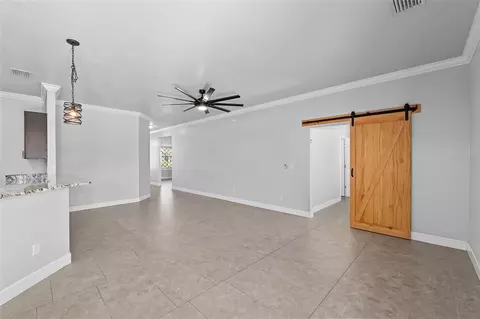 Living - 4765 SE 25th Loop, Ocala, FL 34480 photo 2 of 9