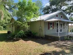 Exterior - 15-17 SE 2nd Ave, Williston, FL 32696 photo 7 of 8