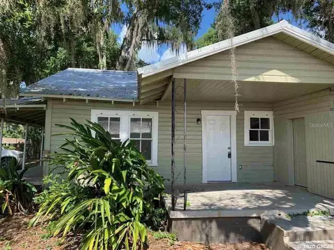 Exterior - 15-17 SE 2nd Ave, Williston, FL 32696 photo 6 of 8