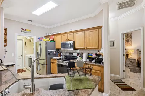 Kitchen - 9200 E Windwood Loop, Inverness, FL 34450 photo 3 of 3