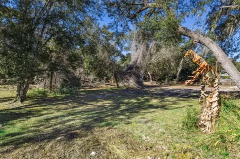Exterior - 9200 E Windwood Loop, Inverness, FL 34450 photo 8 of 9