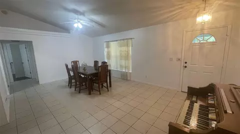 Entry Way - 32 Almond Dr, Ocala, FL 34472 photo 1 of 1