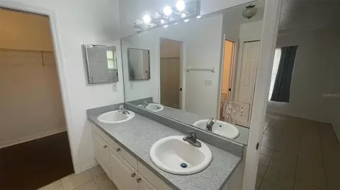 Bath - 32 Almond Dr, Ocala, FL 34472 photo 1 of 4