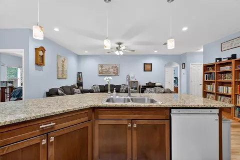 Kitchen - 30 Deer Trail Cir, Bronson, FL 32621 photo 4 of 5