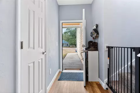 Entry Way - 30 Deer Trail Cir, Bronson, FL 32621 photo 2 of 5