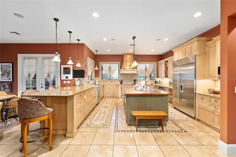 Kitchen - 2150 SE 73 Loop, Ocala, FL 34480 photo 2 of 4