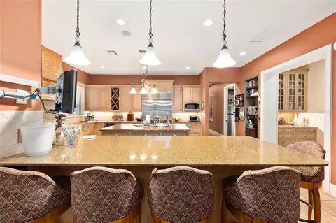 Kitchen - 2150 SE 73 Loop, Ocala, FL 34480 photo 3 of 4