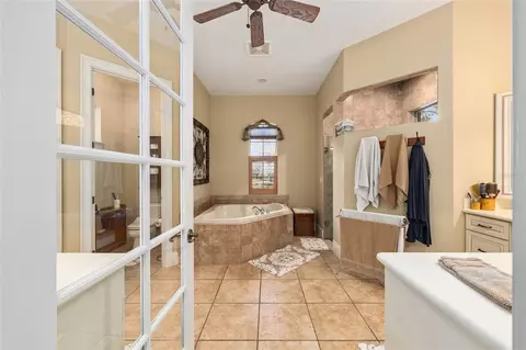 Bath - 2150 SE 73 Loop, Ocala, FL 34480 photo 1 of 7