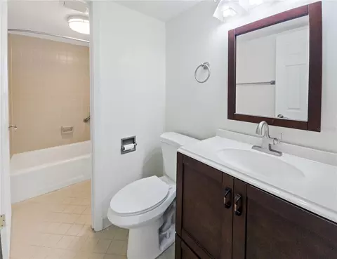 Bath - 680 Midway Dr #A, Ocala, FL 34472 photo 5 of 6