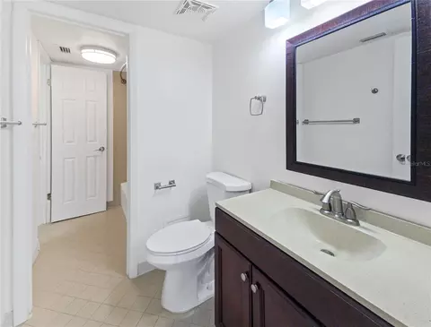 Bath - 680 Midway Dr #A, Ocala, FL 34472 photo 1 of 6