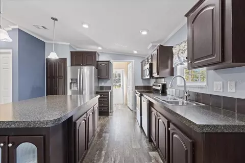 Kitchen - 1910 NE 155th Ct, Williston, FL 32696 photo 2 of 4