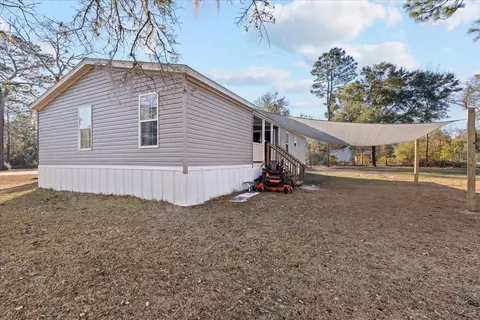 Exterior - 1910 NE 155th Ct, Williston, FL 32696 photo 8 of 11