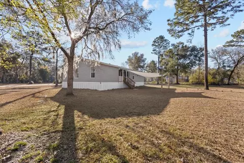 Exterior - 1910 NE 155th Ct, Williston, FL 32696 photo 5 of 11