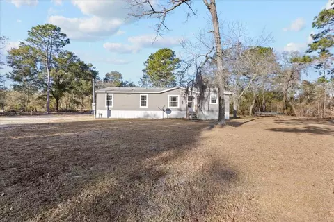 Exterior - 1910 NE 155th Ct, Williston, FL 32696 photo 4 of 11