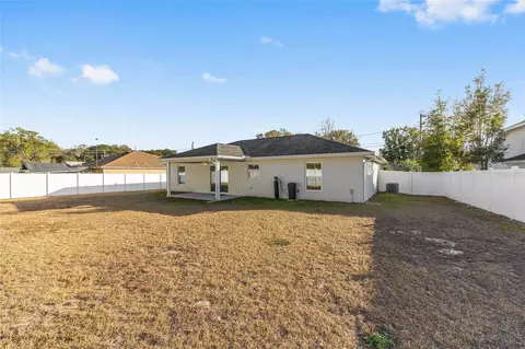 Exterior - 99 Pecan Dr, Ocala, FL 34472 photo 4 of 7