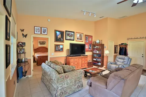 Living - 9549 NW 80th Ave, Ocala, FL 34482 photo 4 of 5