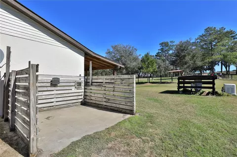 Exterior - 9549 NW 80th Ave, Ocala, FL 34482 photo 12 of 14