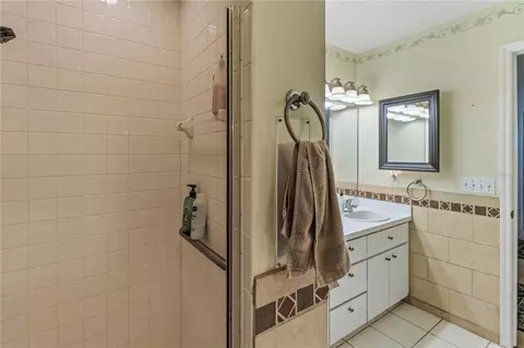 Bath - 4634 NW 35th St, Ocala, FL 34482 photo 3 of 4