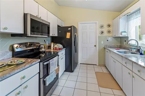 Kitchen - 4634 NW 35th St, Ocala, FL 34482 photo 2 of 3