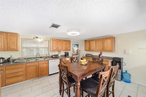 Kitchen - 7075 SE Highway 25a, Belleview, FL 34420 photo 5 of 5