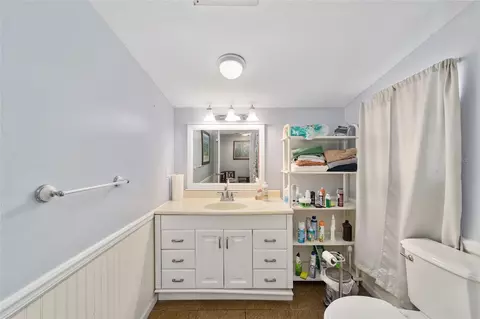 Bath - 7075 SE Highway 25a, Belleview, FL 34420 photo 3 of 3