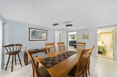 Dining - 7075 SE Highway 25a, Belleview, FL 34420 photo 3 of 3