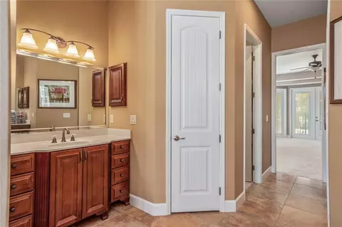 Entry Way - 12610 NW Gainesville Rd, Reddick, FL 32686 photo 2 of 3