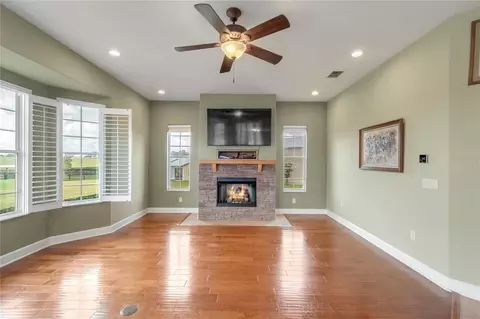 Living - 12610 NW Gainesville Rd, Reddick, FL 32686 photo 6 of 6