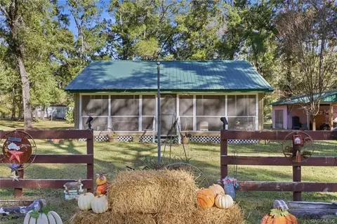 8110 SW 88th Ln, Trenton, FL 32693