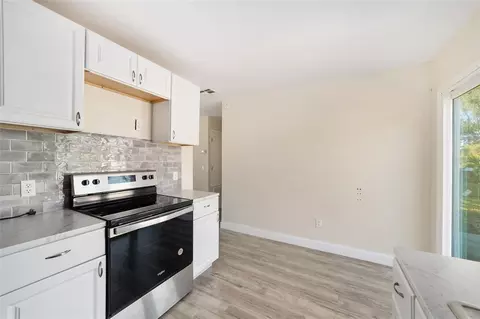 Kitchen - 6 Hickory Track Pass, Ocala, FL 34472 photo 6 of 6