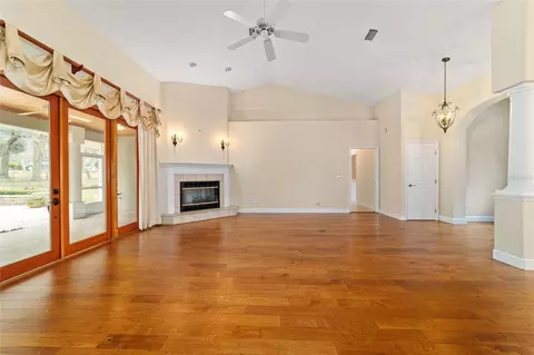 Living - 7939 SE 12th Cir, Ocala, FL 34480 photo 7 of 20