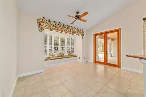 Living - 7939 SE 12th Cir, Ocala, FL 34480 photo 11 of 20
