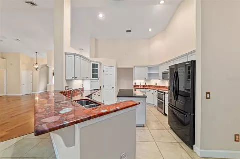 Kitchen - 7939 SE 12th Cir, Ocala, FL 34480 photo 3 of 5
