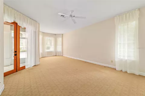Living - 7939 SE 12th Cir, Ocala, FL 34480 photo 13 of 20