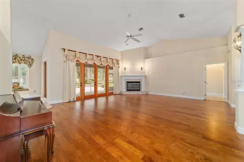 Living - 7939 SE 12th Cir, Ocala, FL 34480 photo 4 of 20