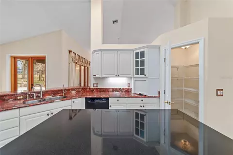 Kitchen - 7939 SE 12th Cir, Ocala, FL 34480 photo 5 of 5