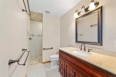 Bath - 7939 SE 12th Cir, Ocala, FL 34480 photo 5 of 6