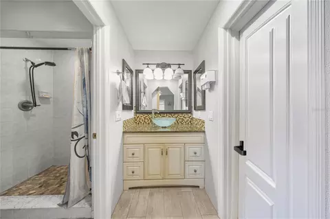 Bath - 6460 Pecan Crse, Ocala, FL 34472 photo 1 of 3