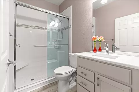 Bath - 9256 SW 66th Loop, Ocala, FL 34481 photo 2 of 2