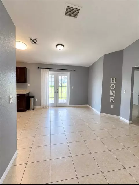Living - 61 Walnut Dr, Ocala, FL 34480 photo 2 of 2
